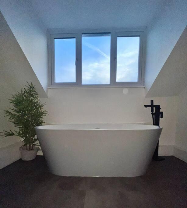 Canalside Terrace-Boutique Stay Worcester City 외부 사진